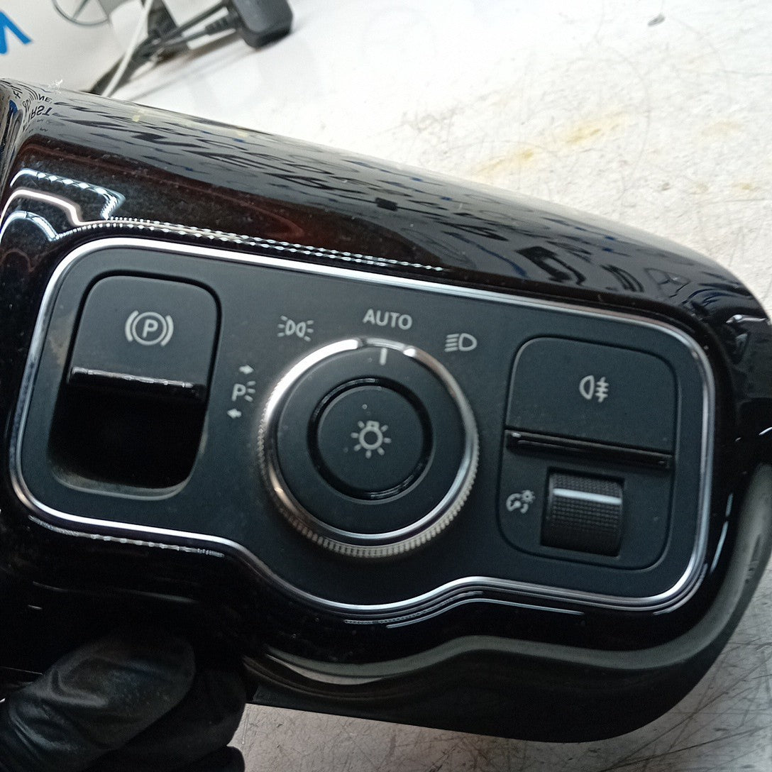 MERCEDES BENZ B-CLASS W247 HEADLIGHT CONTROL SWITCH A2479052902 FM001539