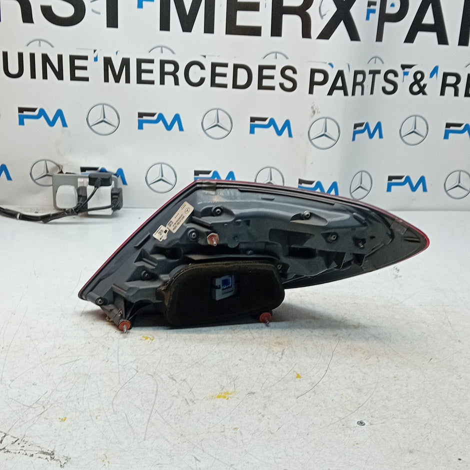 MERCEDES E-CLASS W213 PASSENGER LEFT NS REAR TAIL LIGHT A2139067900 FMT249