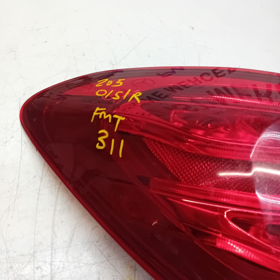 MERCEDES C-CLASS W205 DRIVER SIDE RIGHT REAR TAIL LIGHT 2014 A2059061357 FMT311