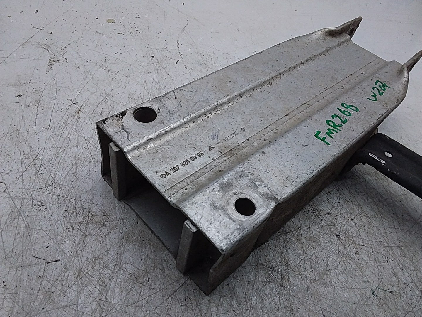 MERCEDES E-CLASS W207 ABSORBER BAR REINFORCEMENT RIGHT SIDE A2076200095 FMR268