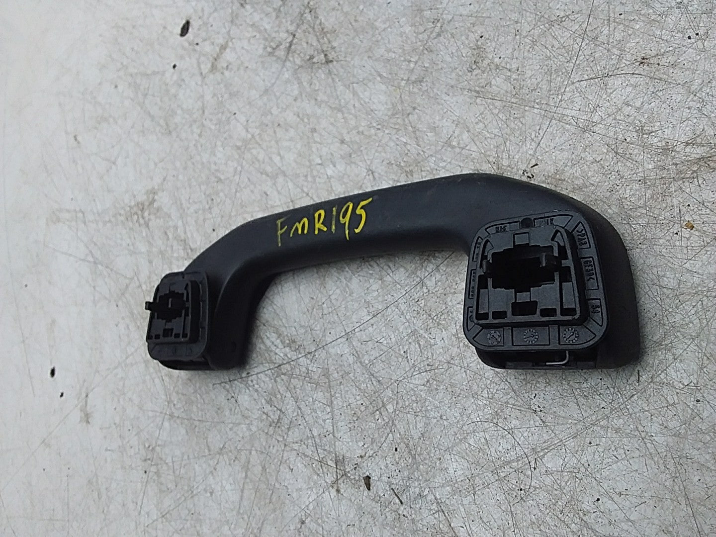 MERCEDES A-CLASS W206 REAR ROOF GRAB HANDLE PASSENGER SIDE  A0998150039 FMR195