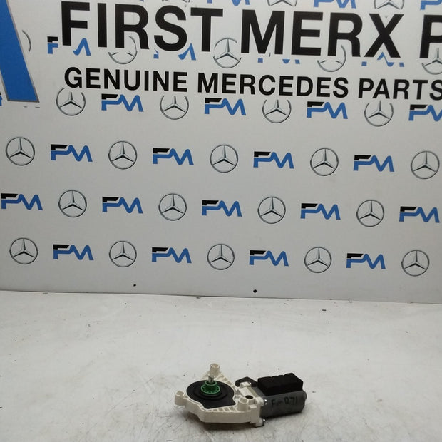 MERCEDES BENZ CLA W117 PASSENGER REAR SIDE WINDOW MOTOR A55382110 FMR71