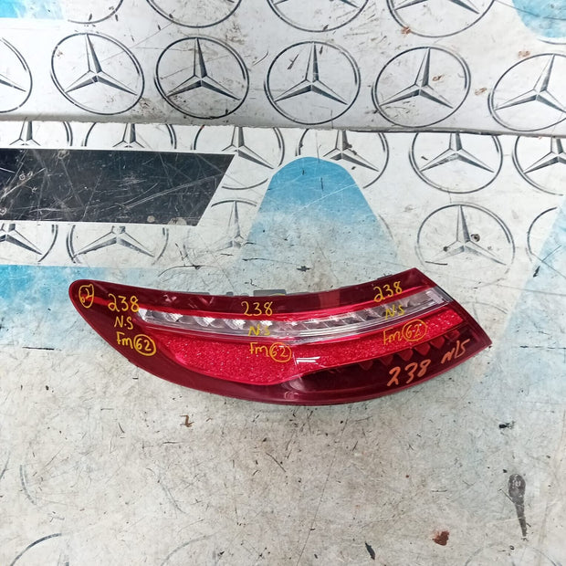 MERCEDES E-CLASS COUPE AMG C238 2018 PASSENGER SIDE OUTER TAIL LIGHT A2389062001