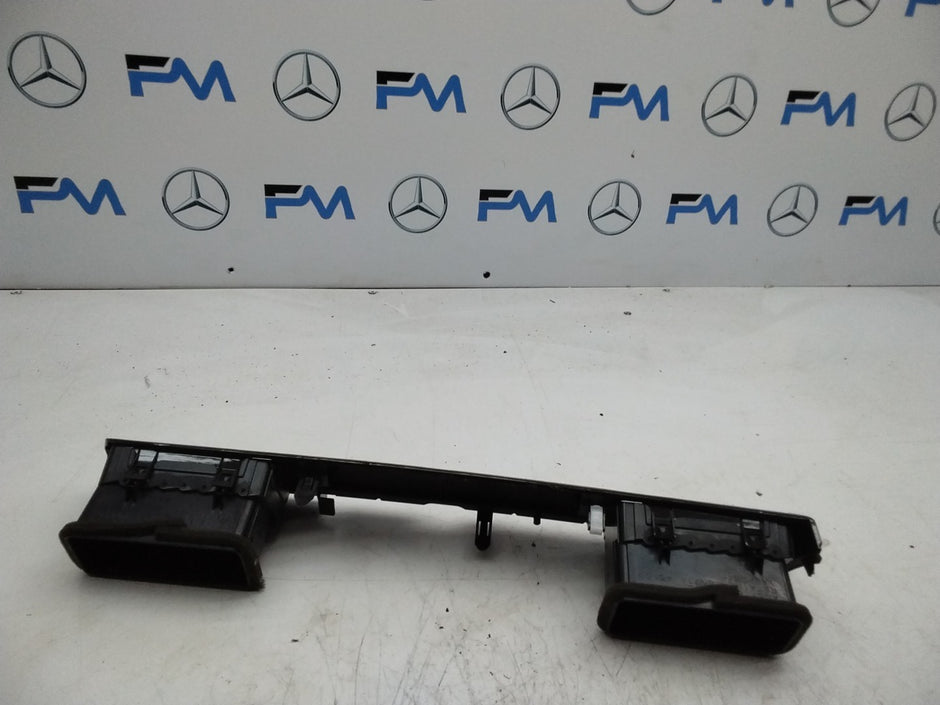 MITSUBISHI OUTLANDER PASSENGER SIDE DASH AIR VENT 8055A056YA FMR48