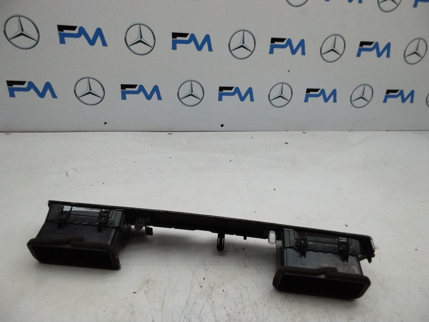 MITSUBISHI OUTLANDER PASSENGER SIDE DASH AIR VENT 8055A056YA FMR48