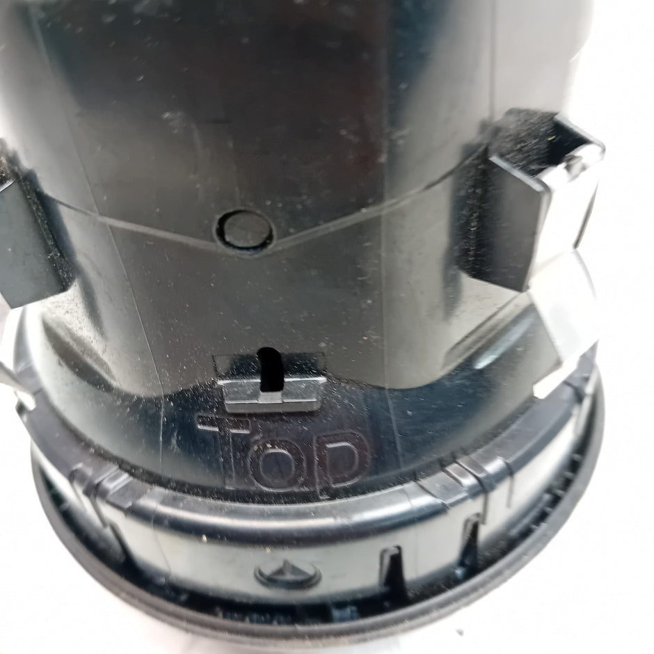 MERCEDES CLA-CLASS W117 DASHBOARD AIR VENT CENTRE SIDE 2015 FM001171