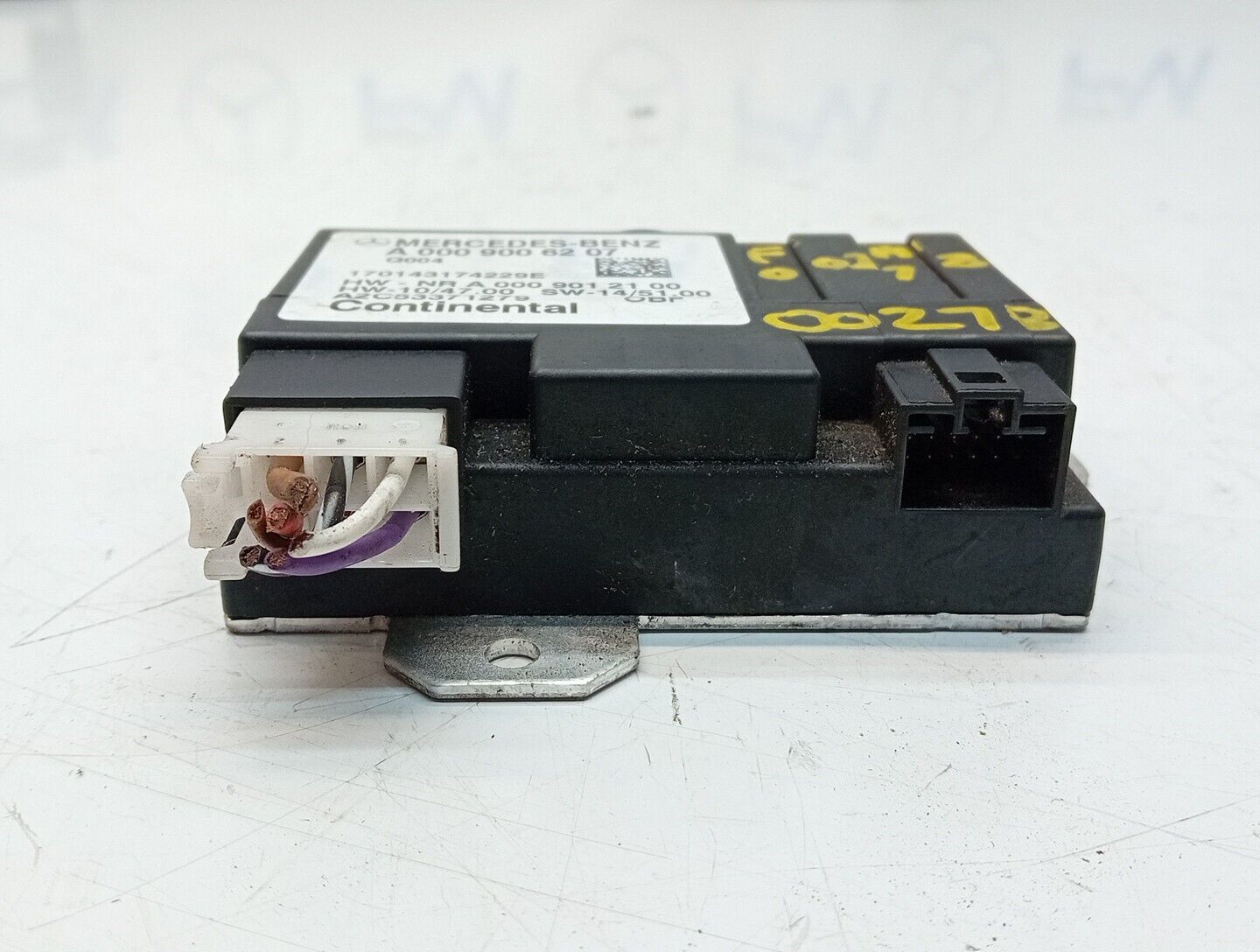 Mercedes  A B E W176 W212 W246 Fuel Pump Module Control Unit A0009006207 FM00278
