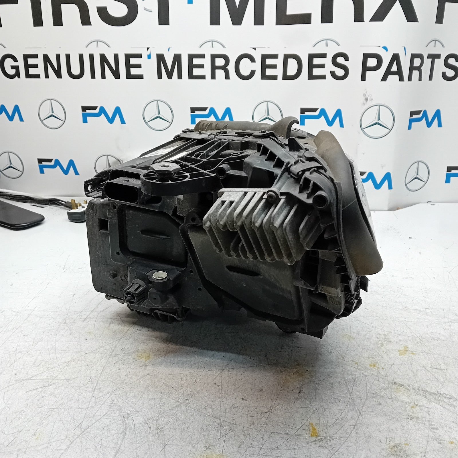 MERCEDES C-CLASS W205 DRIVER  HIGH PERFORM HEADLIGHT A2059062804 20l4 FMH190