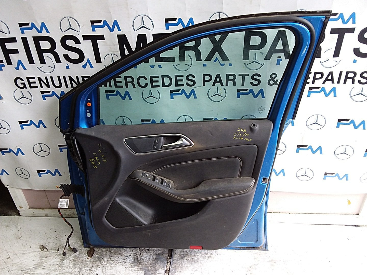MERCEDES B-CLASS W246 DRIVER FRONT DOOR OSF BLUE 2012-19 COMPLETE FMD605