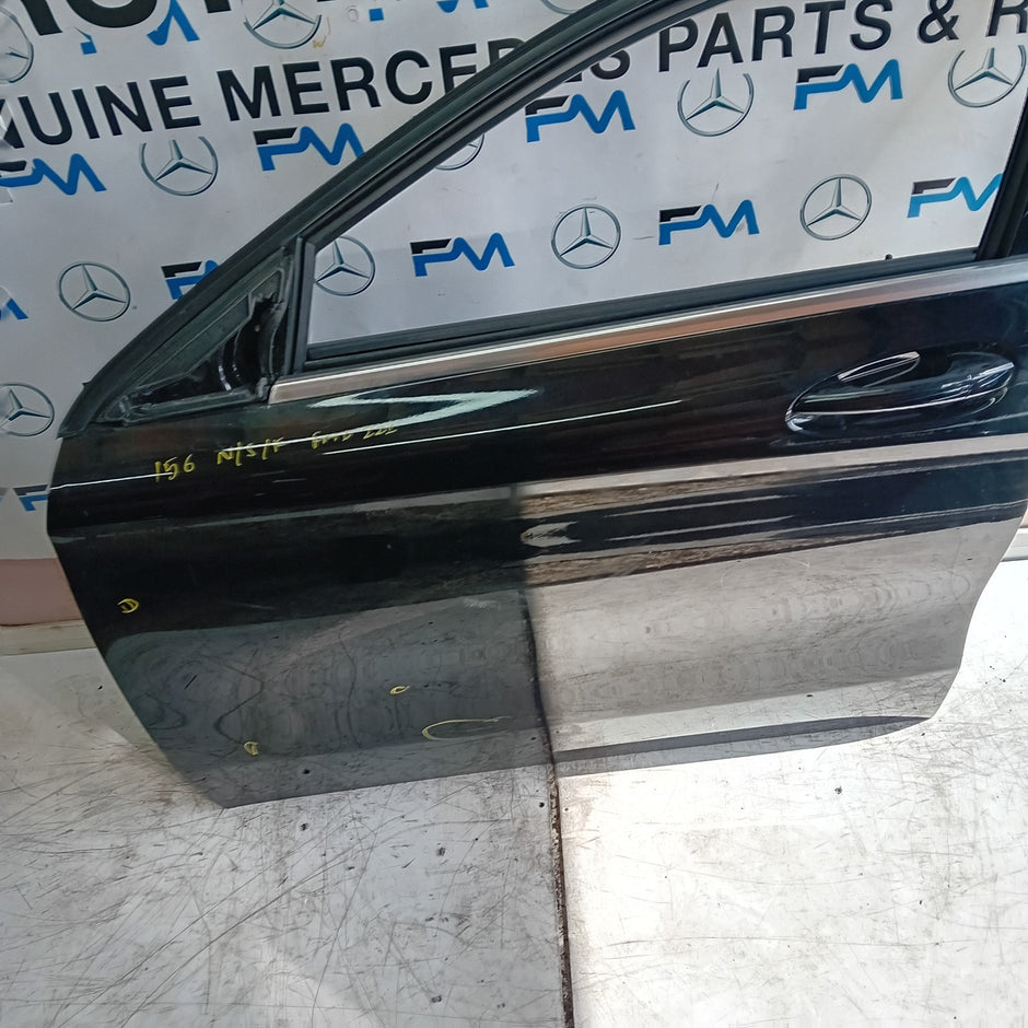 MERCEDES GLA X156 PASSENGER FRONT DOOR NSF BLACK 2014-19 COMPLETE FMD221