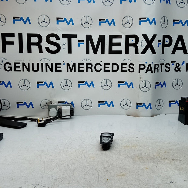 MERCEDES W205 C-CLASS WINDOW SWITCH BLOCK FRONT DOOR RIGHT A2059057011 FM001512