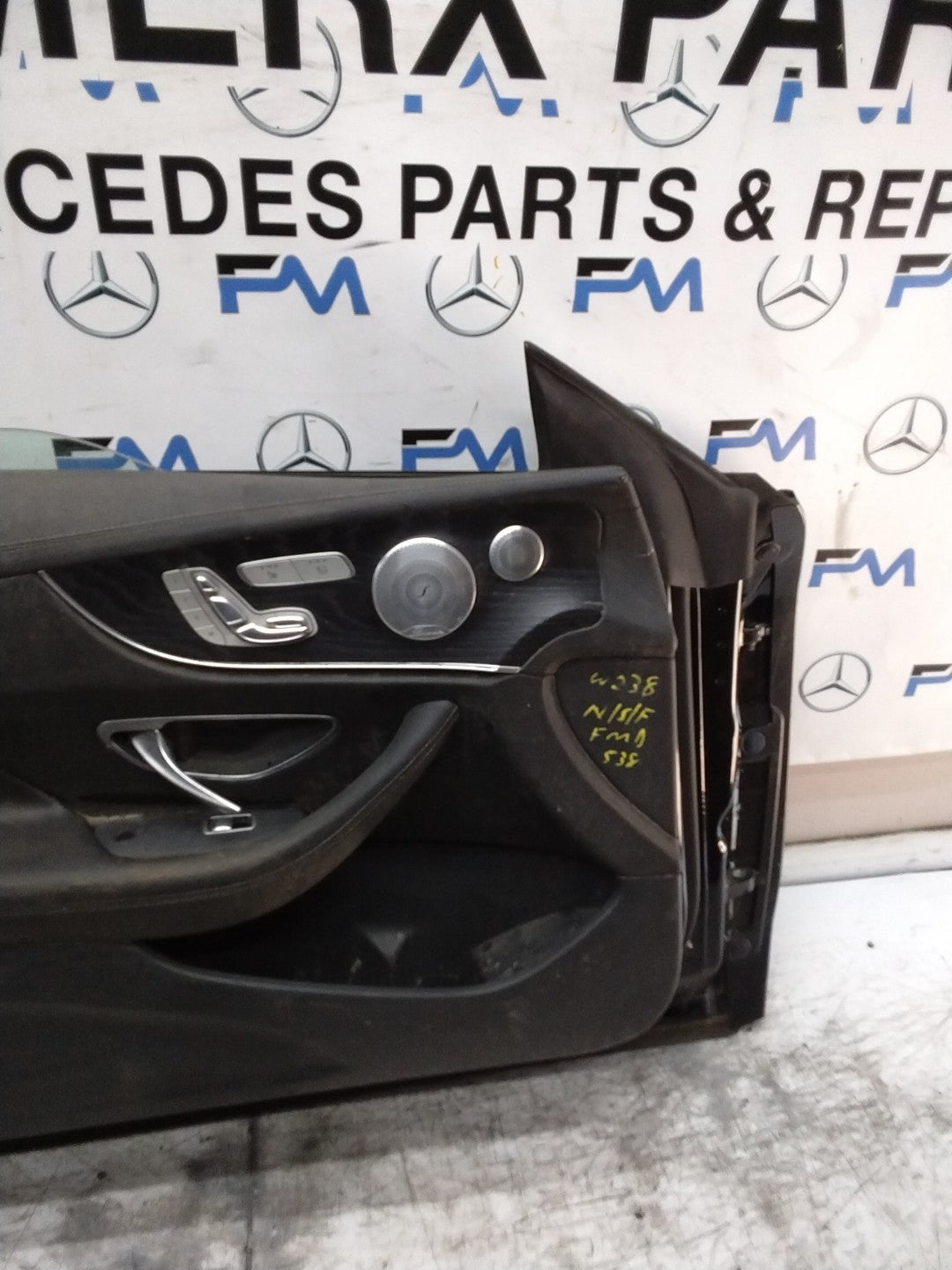 MERCEDES E-CLASS W238  PASSENGER FRONT DOOR NSF BLACK 2017 ONWARDS COMPLT FMD538