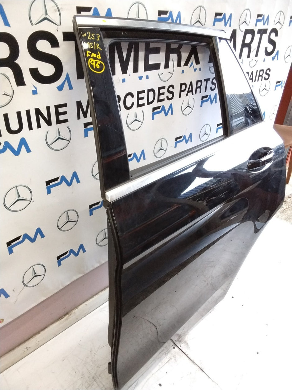 MERCEDES BENZ  GLC W253 PASSENGER SIDE REAR DOOR N/S/R COMPLETE BLACK FMD96