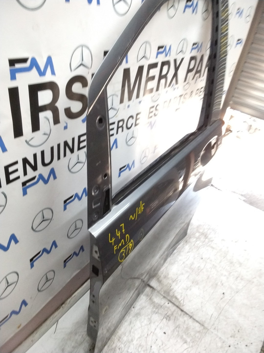 MERCEDES BENZ VITO W447 PASSENGER SIDE FRONT DOOR NSF GREY 2014 ON FMD319