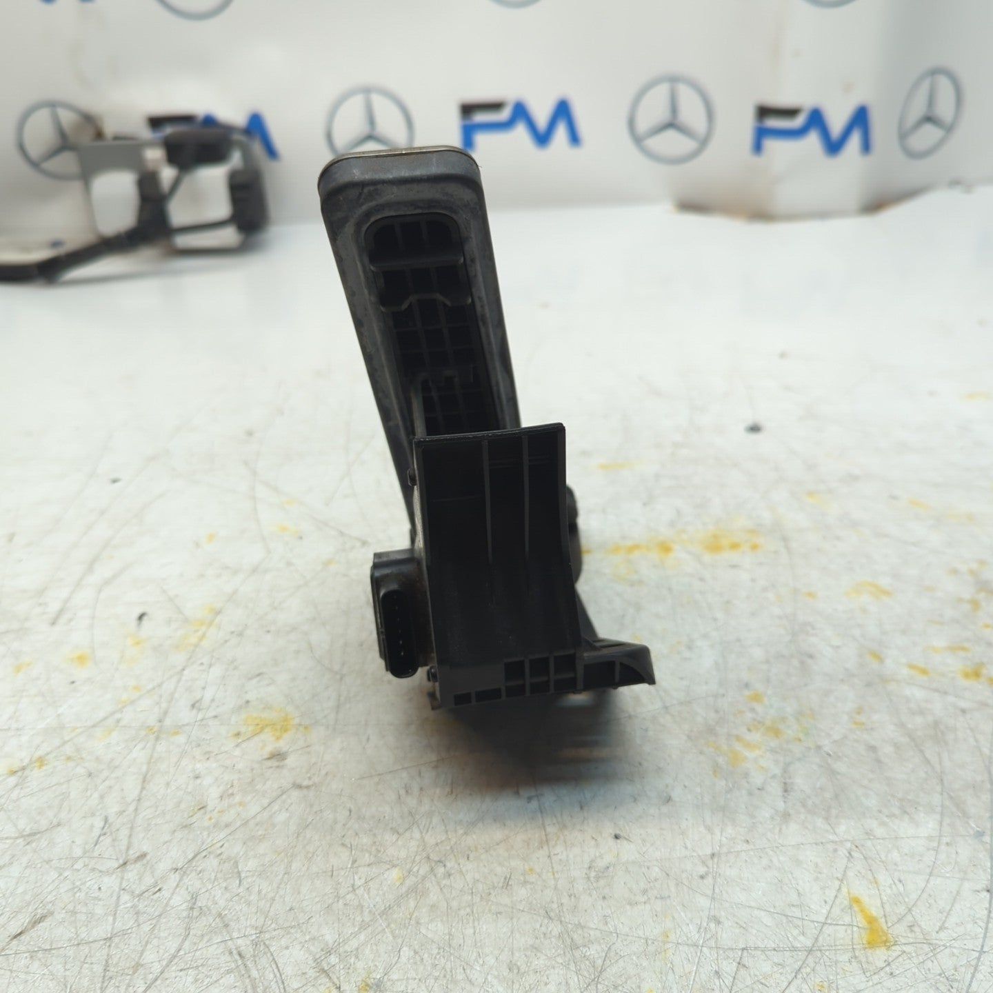 MERCEDES S CLASS W222 ACCELERATOR THROTLE PEDAL A2223001100 FM001425