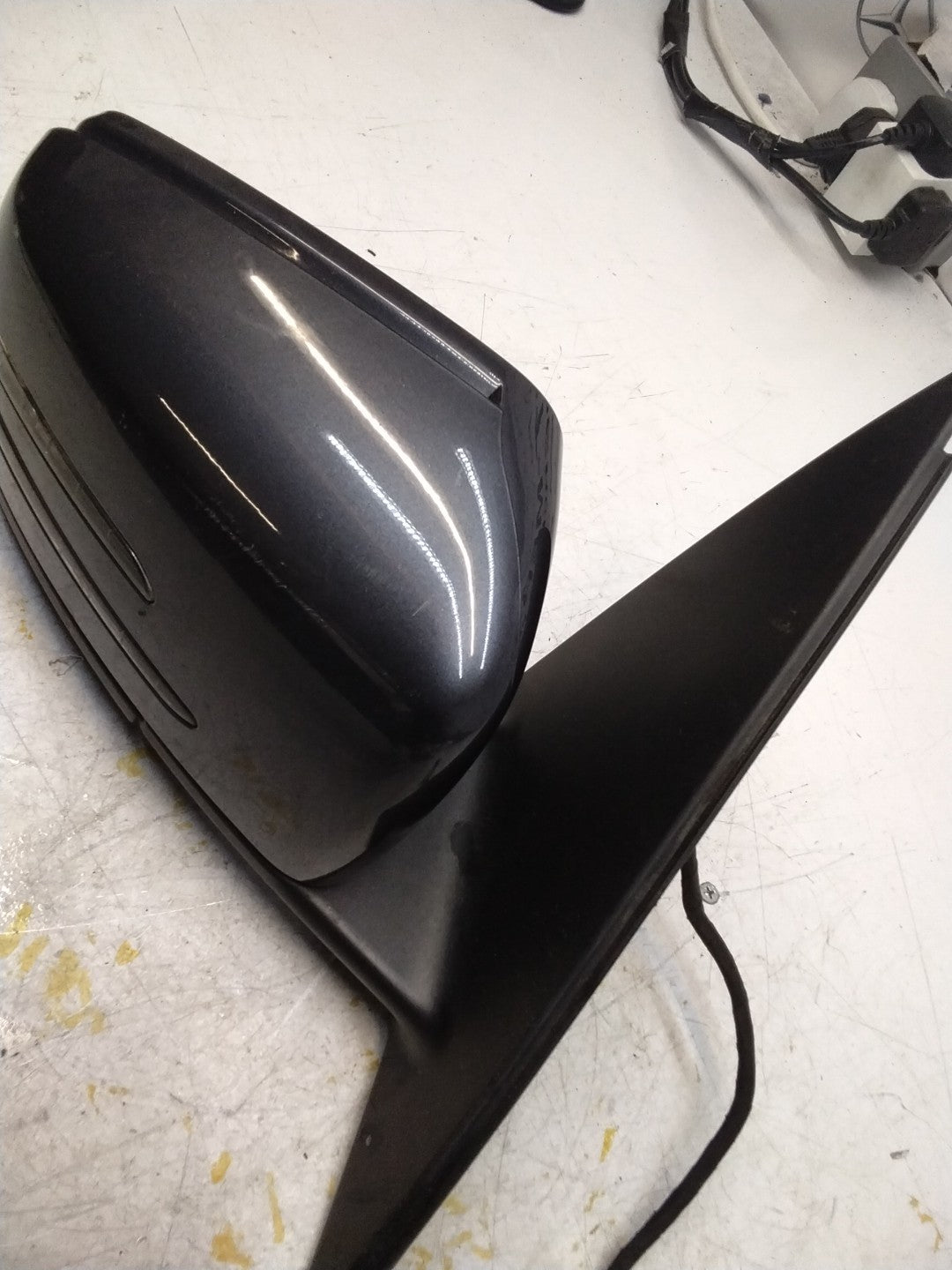 MERCEDES C-CLASS  W204 DRIVER SIDE WING MIRROR A2048107293 GREY FMM22