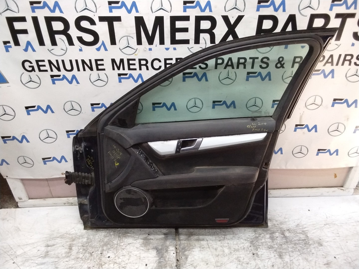 MERCEDES C-CLASS W204 SLN DRIVER FRONT DOOR OSF BLUE 2008-14 FMD542
