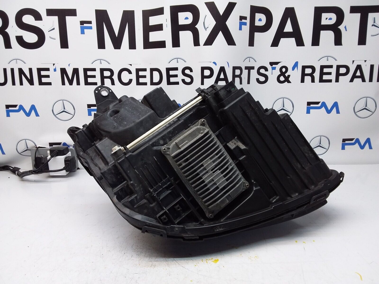 MERCEDES W213 E-CLASS PASSENGER NS  HEADLIGHT A2139066701  FMH78 LED HIGH PERFOR