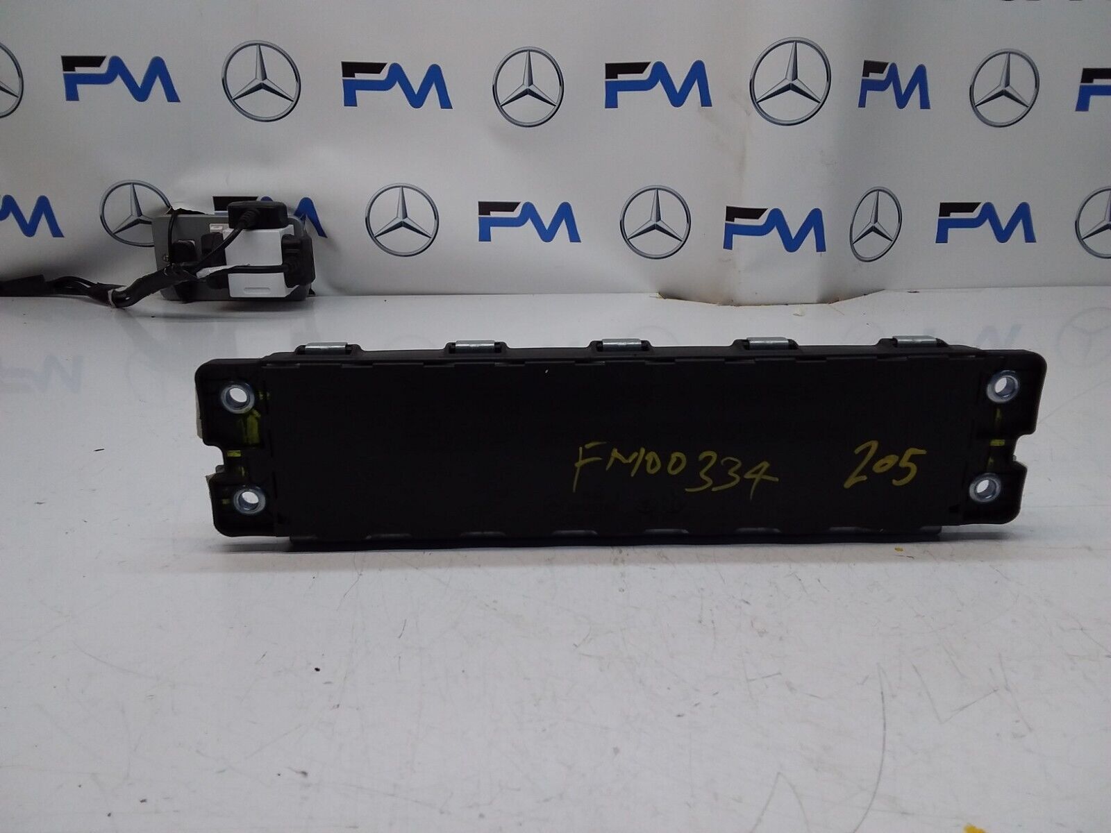 2015 MERCEDES BENZ C-CLASS W205 DRIVER SIDE KNEE AIRBAG A2058601600 FM00334