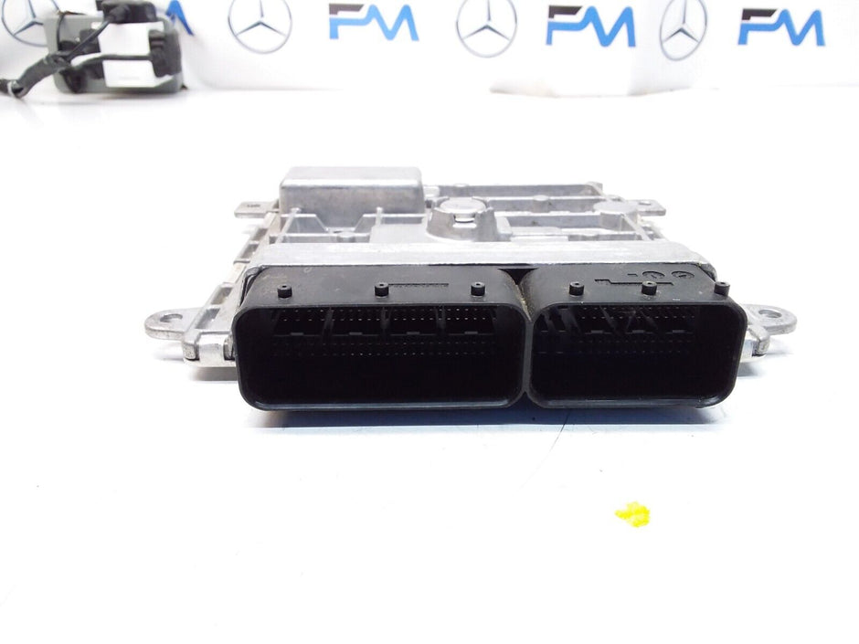 MERCEDES A-CLASS W177 2019 ENGINE  ECU CONTROL MODULE A2829003300 FM00372