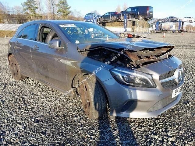 MERCEDES BENZ A-CLASS W176 / AIR BAGS ( STEERING WHEEL, KNEE, ROOF )