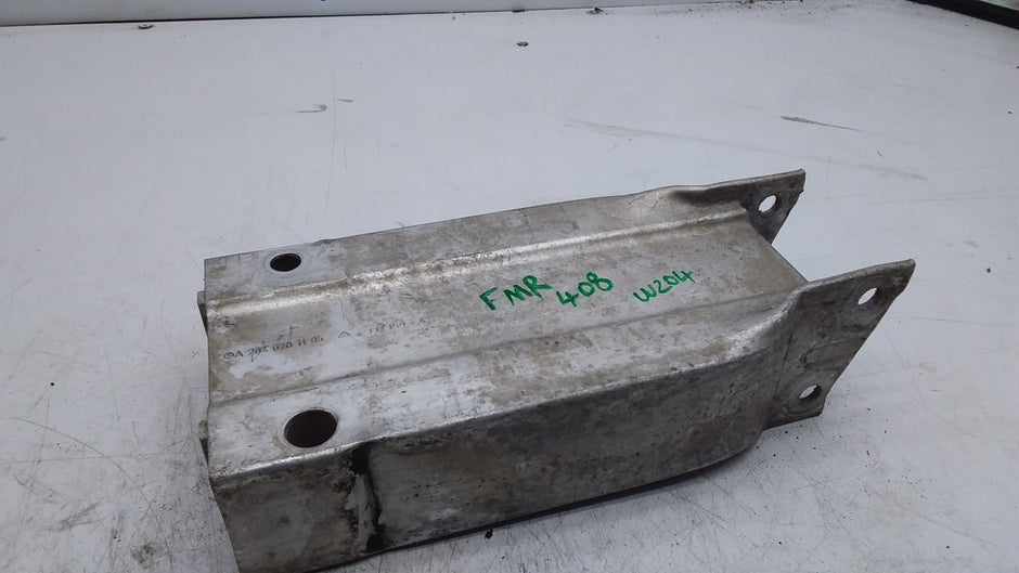 MERCEDES BENZ  C-CLASS W204 LEFT SIDE FRONT CRASH BAR SUPPORT A2046201195 FMR408