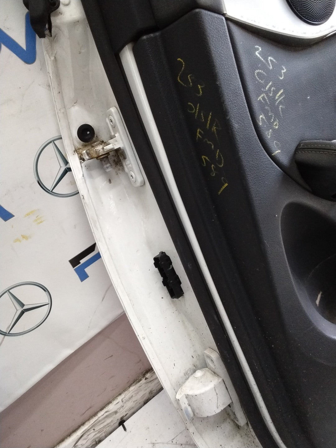 MERCEDES GLC X253  DRIVER REAR DOOR OSR WHITE 2016-22 FMD589