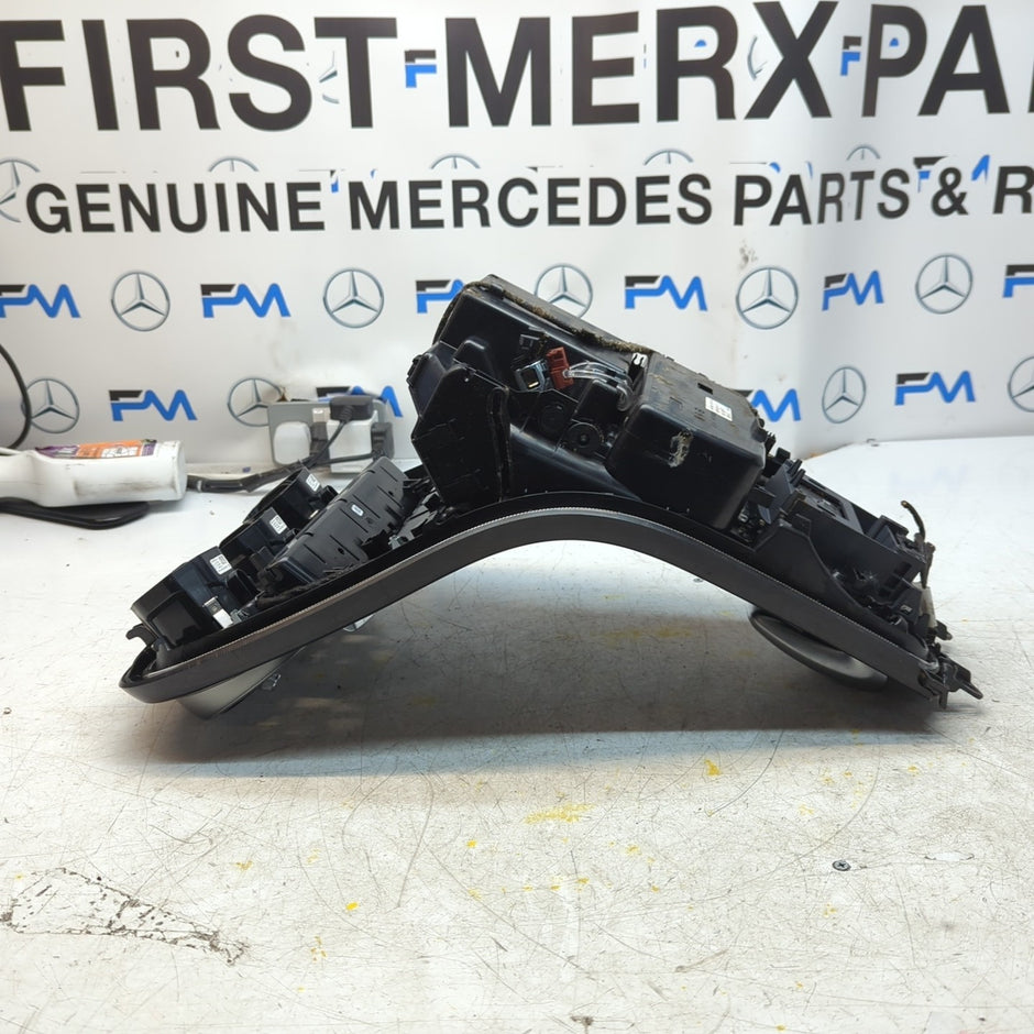  MERCEDES E-CLASS W205 CENTRE CONSOLE + 3 AIR VENT A2054402032 FM001407