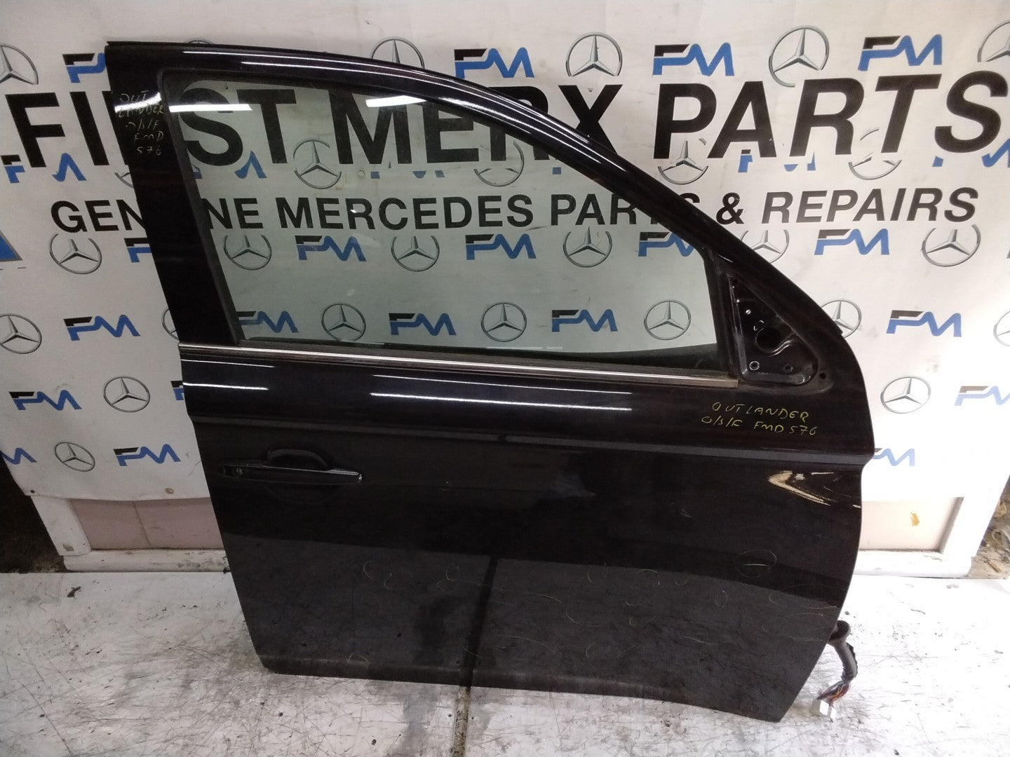 MITSUBISHI OUTLANDER DRIVER FRONT DOOR OSF BLACK  COMPLETE FMD576