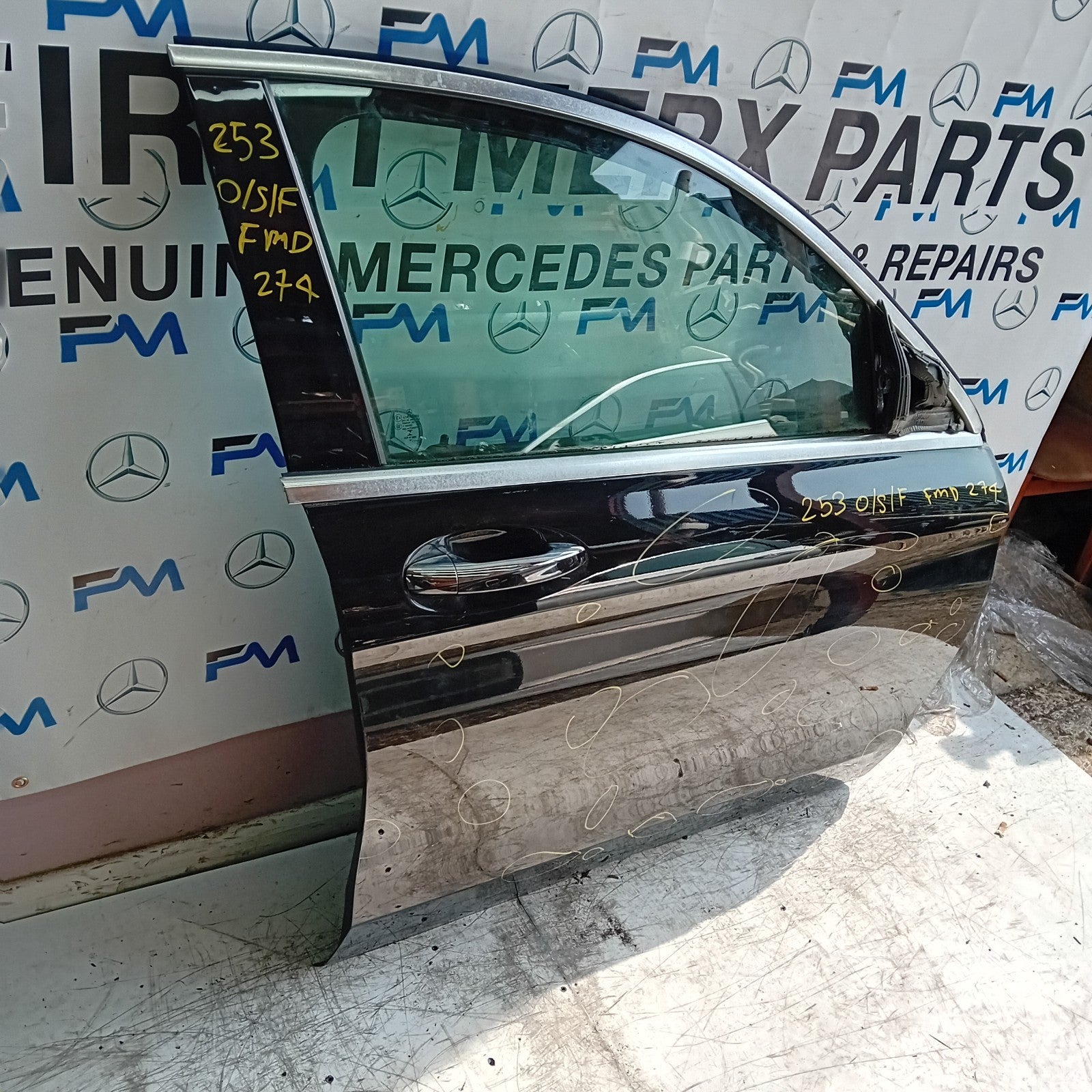 MERCEDES BENZ GLC X253 SLN DRIVER FRONT DOOR OSF 2016 ON BLACK COMPLETE FMD274