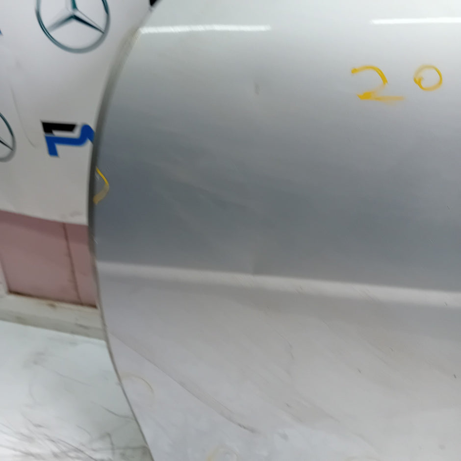 MERCEDES C-CLASS W204 PASSENGER FRONT DOOR NSF 2008-14 SILVER COMPLETE FMD409