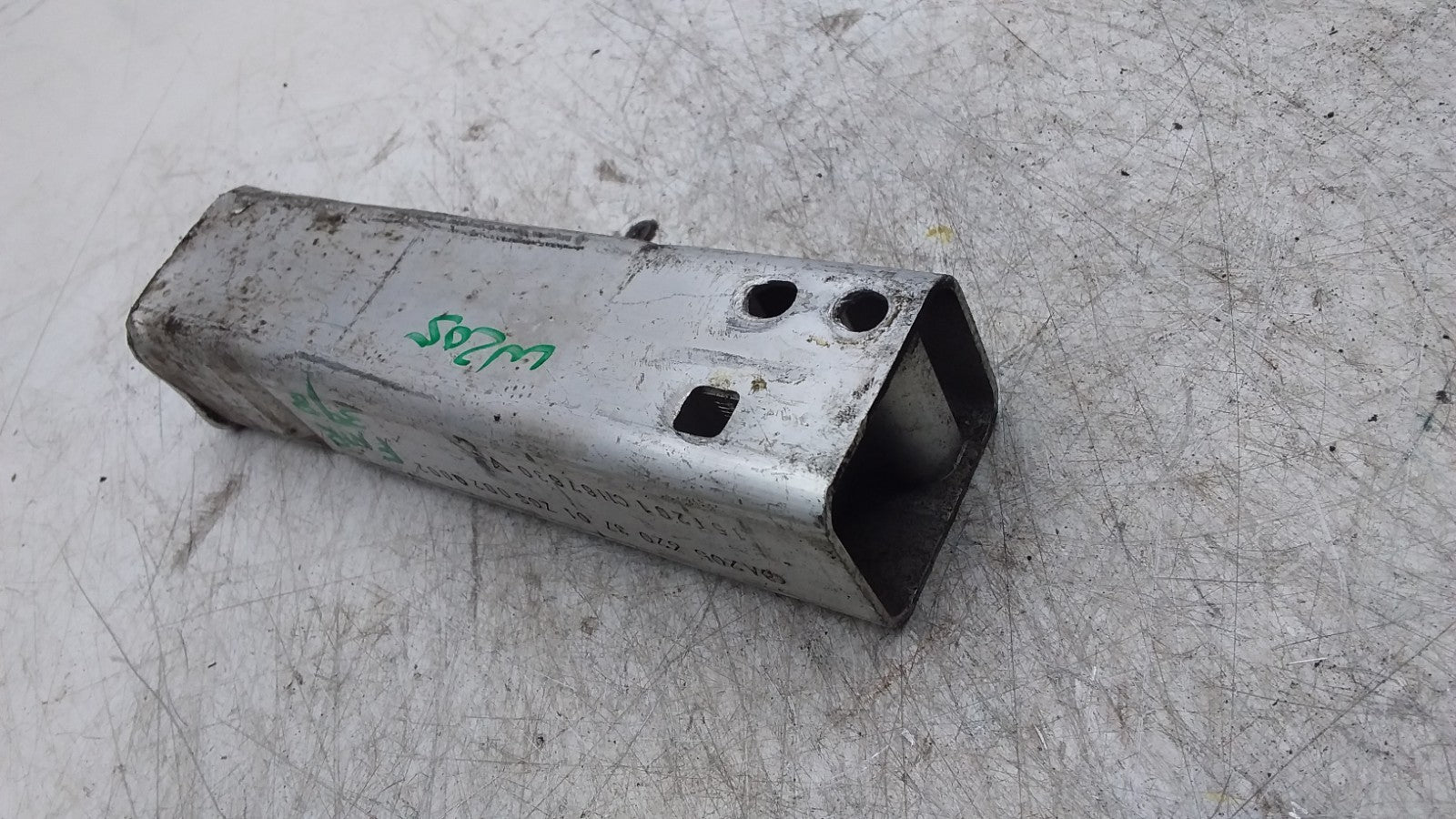 MERCEDES C-CLASS  FRONT LOWER REINFORCEMENT CRASH ABSORBER A2056203701  FMR398