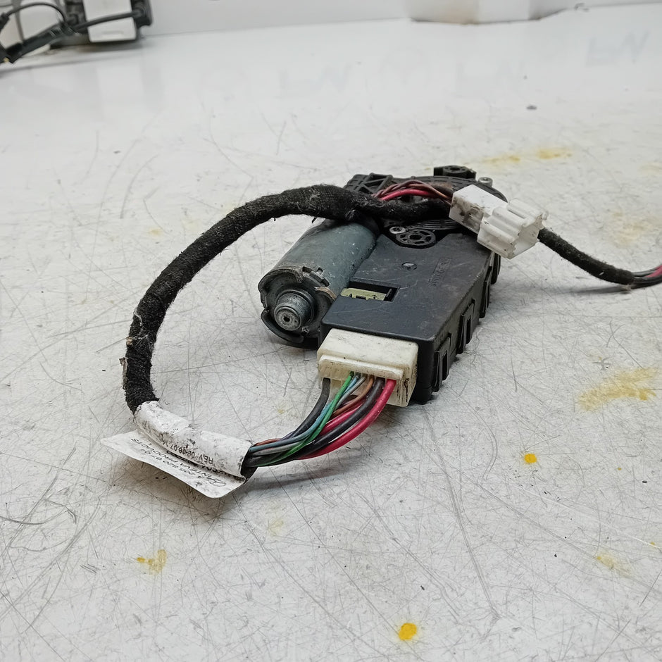 MERCEDES BENZ C-CLASS W205  SUNROOF MOTOR 2014 ON A2059001024  FM001467