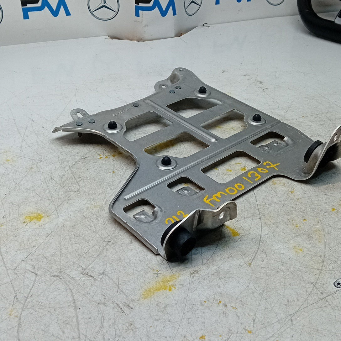 MERCEDES E-CLASS W213 PREMIUM SOUND SYSTEM BRACKET A2135452440 FM001307