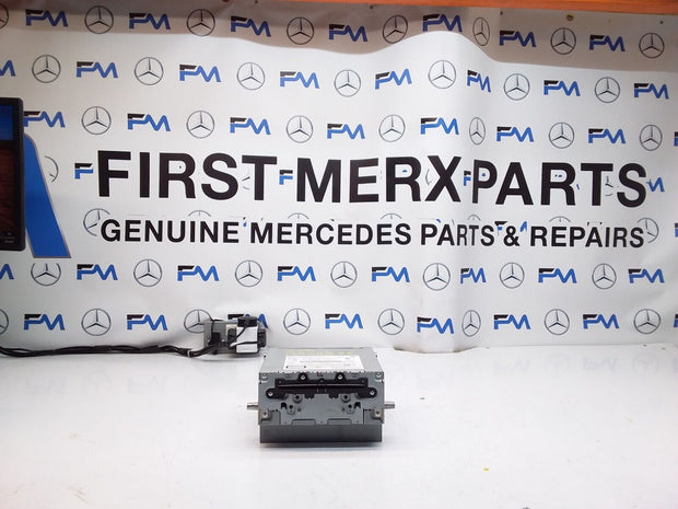 MERCEDES BENZ C CLASS W205 2017 RADIO CD  STEREO HEAD UNIT  A2059005036 FM00306