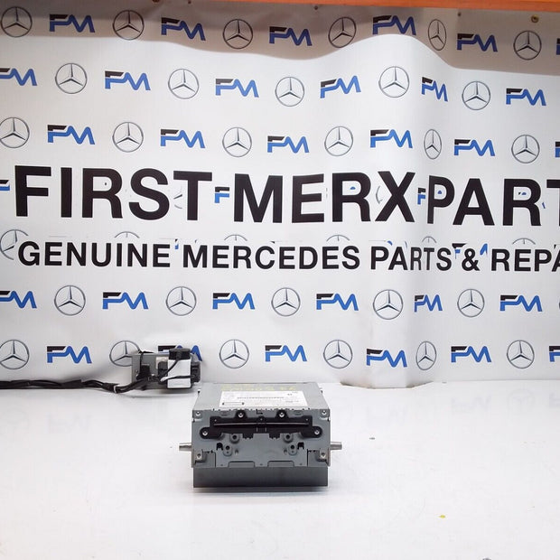 MERCEDES BENZ C CLASS W205 2017 RADIO CD  STEREO HEAD UNIT  A2059005036 FM00306