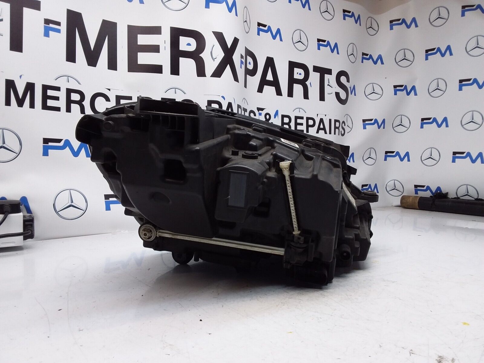 MERCEDES W213 E-CLASS PASSENGER NS HEADLIGHT A2139064104 FMH81 LED HIGH PERFORM 