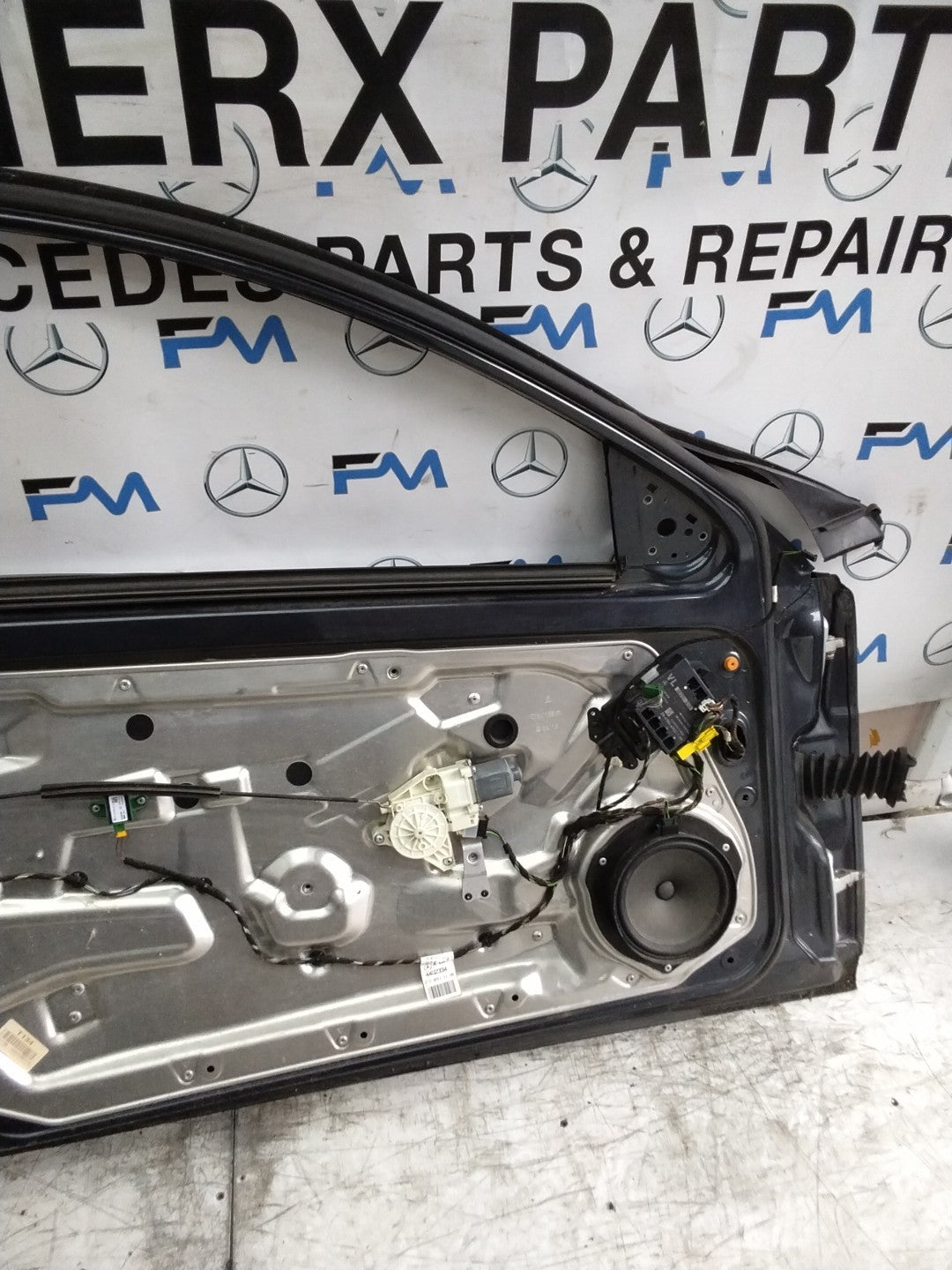 MERCEDES C-CLASS W204  PASSENGER FRONT DOOR NSF SILVER 2008-2014 FMD304
