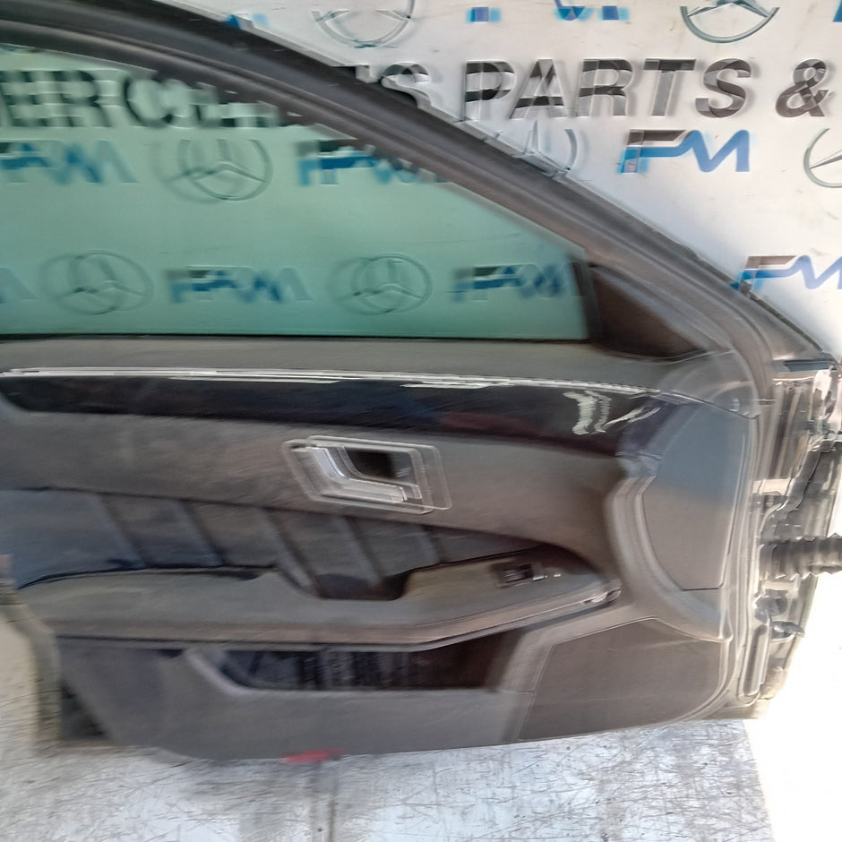 MERCEDES BENZ  E-CLASS W212 PASSENGER FRONT DOOR NSF 2015 COMPLETE BLACK FMD520