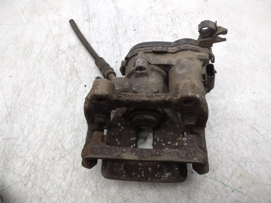 MERCEDES  B-CLASS W246 BRAKE CALIPER REAR LEFT PASSENGER SIDE A2464230198 FMR136