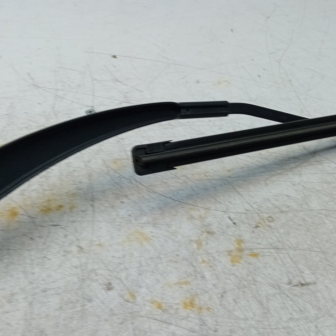 MITSUBISHI OUTLANDER MK3 FRONT   WIPER WINDSCREEN ARM 8252 FM001597
