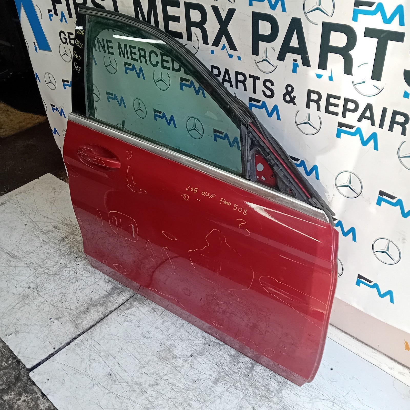 MERCEDES C-CLASS W205 DRIVER FRONT DOOR OSF 2014 RED  FMD508