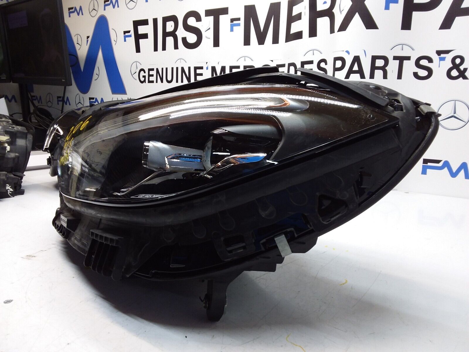 2023 MERCEDES C-CLASS W206 N/S Passenger Side Front Headlight A2069067703 FMH35