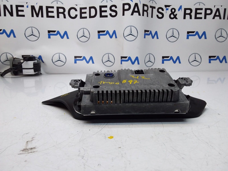 MERCEDES E-CLASS W212 2013 SAT NAV MULTIMEDIA SCREEN A2129002216 FM00697