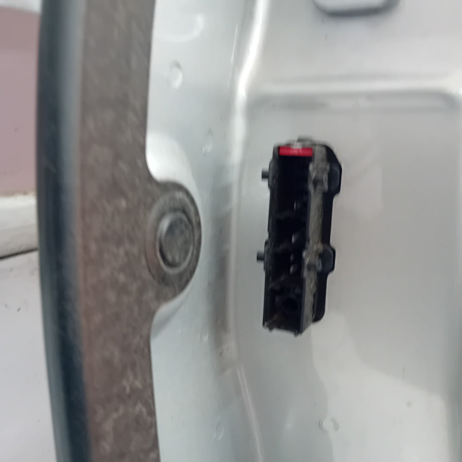 MERCEDES BENZ E CLASS W213 DRIVER SIDE REAR DOOR ( OFFSIDE REAR ) FMD13