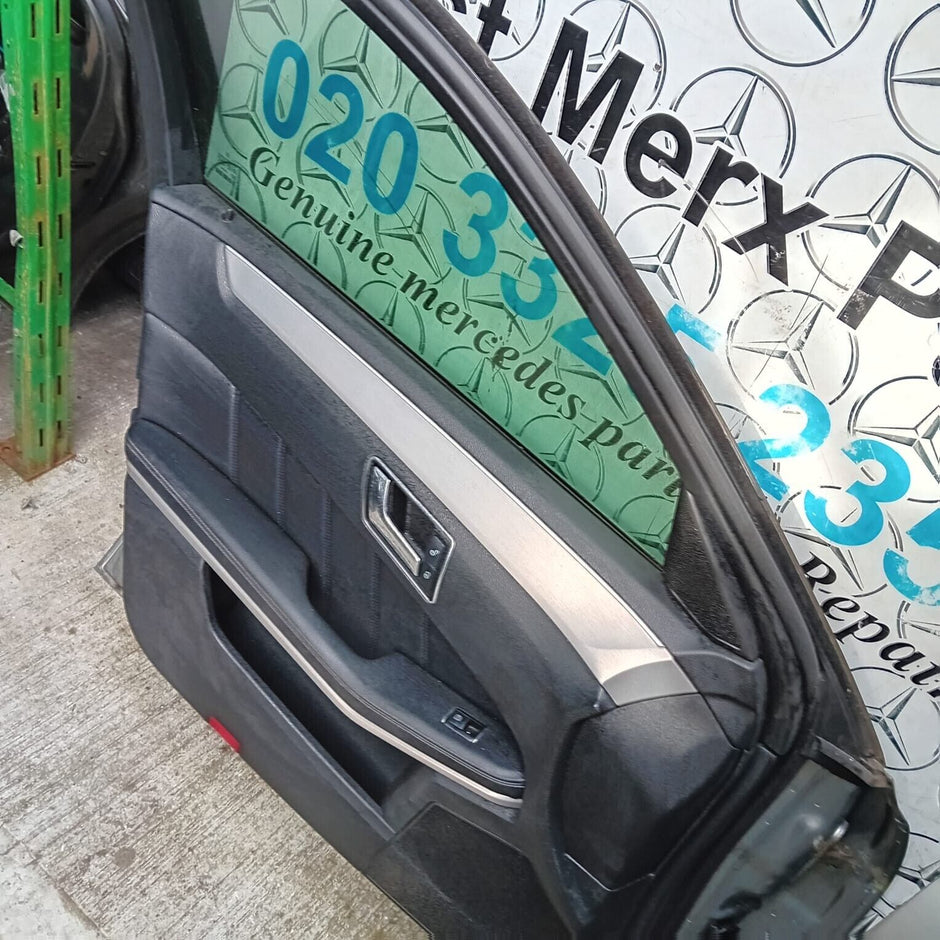 MERCEDES BENZ E-CLASS  W212  PASSENGER SIDE FRONT DOOR ( NEAR SIDE FRONT )
