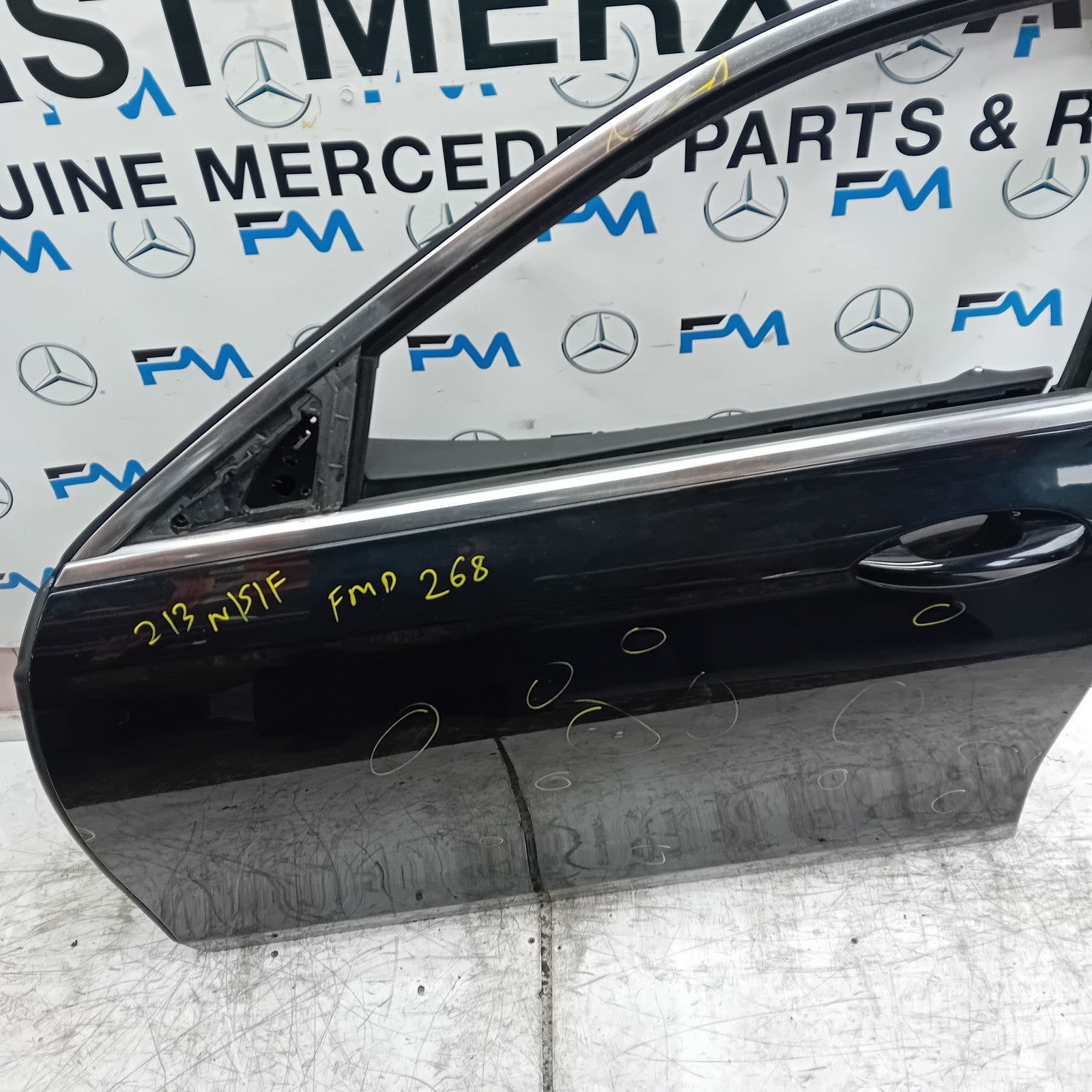 MERCEDES E-CLASS W213 SLN PASSENGER FRONT DOOR OSF BLACK 2016 ON COMPLETE FMD268