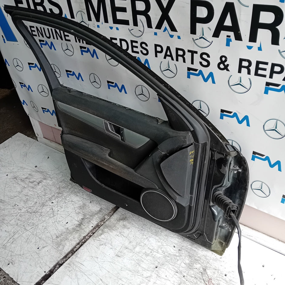 MEECEDS C-CLASS W204 PASSENGER FRONT DOOR NSF BLACK 2008-14 COMPLETE FMD395