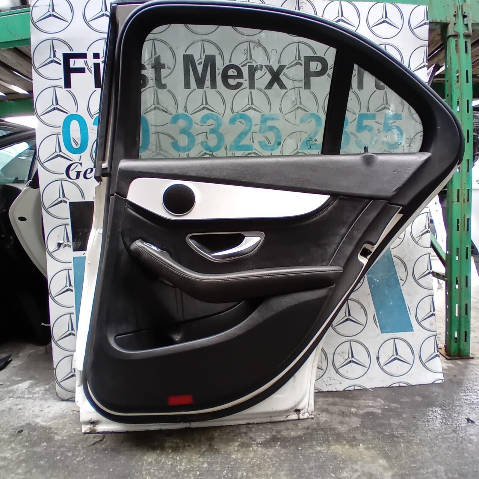 MERCEDES BENZ C-CLASS  W205  DRIVER SIDE REAR DOOR ( OFF SIDE REAR )