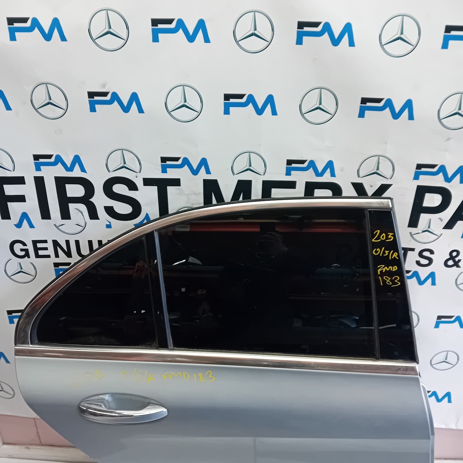 MERDEDES C-CLASS W205 DRIVER SIDE REAR DOOR OSR WHITE 2014 ON COMPLETE FMD183
